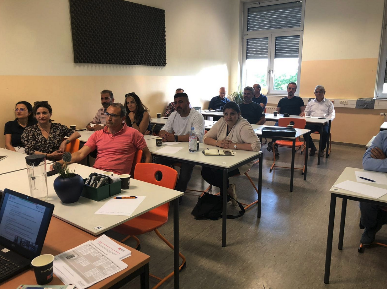 Wir von Atiyab-Hessen e V  setzen uns für die wirtschaftlichen Interessen und Bedürfnisse unserer Mitglieder ein 