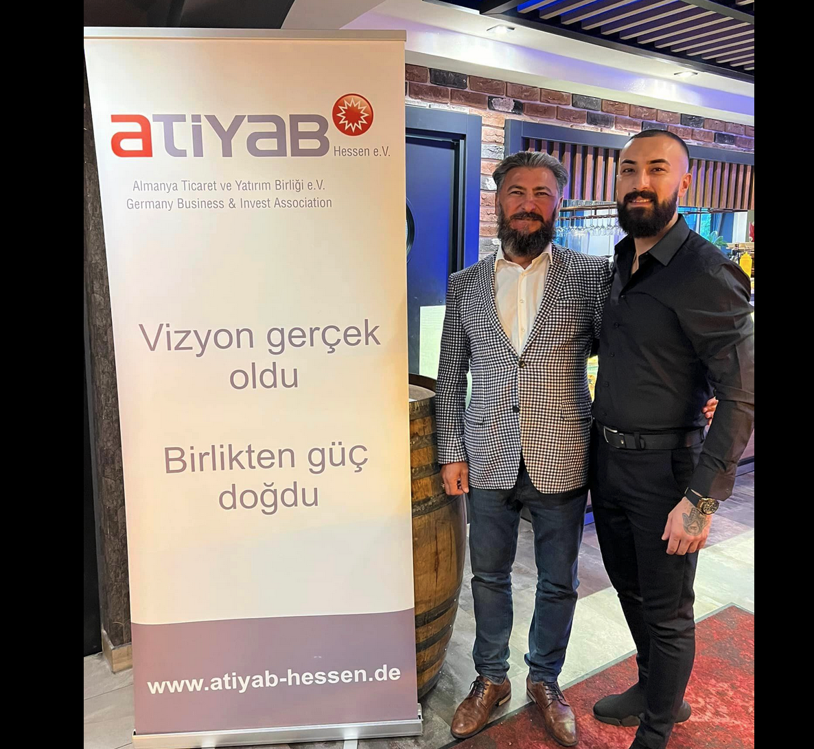 ATIYAB Abbas Dağlık ın Frankfurt Zeil  deki Mekanında