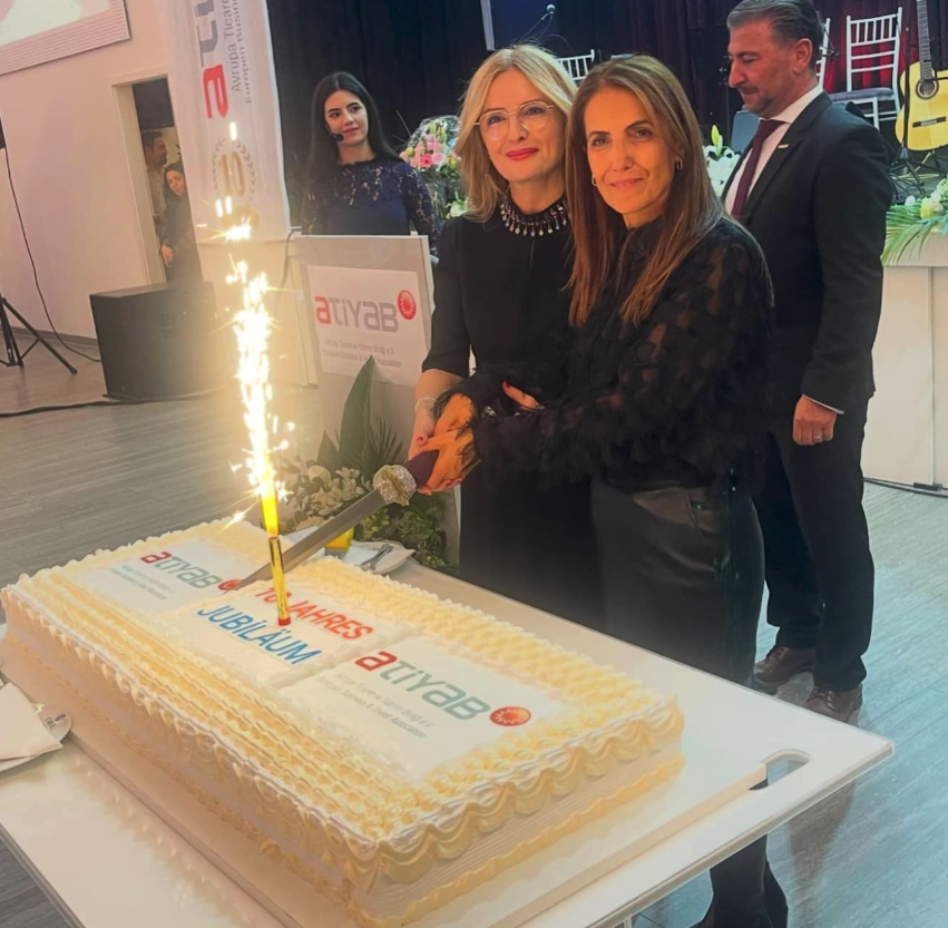 Atiyab e V    ein Jahrzehnt voller Engagement und Wachstum 