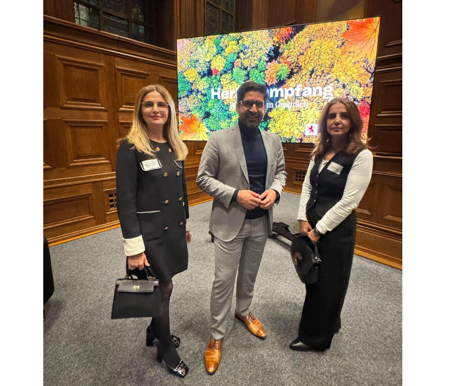 Ekonomi Bakanı Sayın Kaweh Mansoori nin Sonbahar Resepsiyonu nda