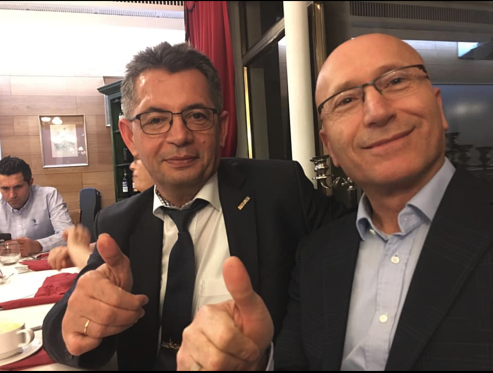 Geleneksel Aylık sohbet sofrası           