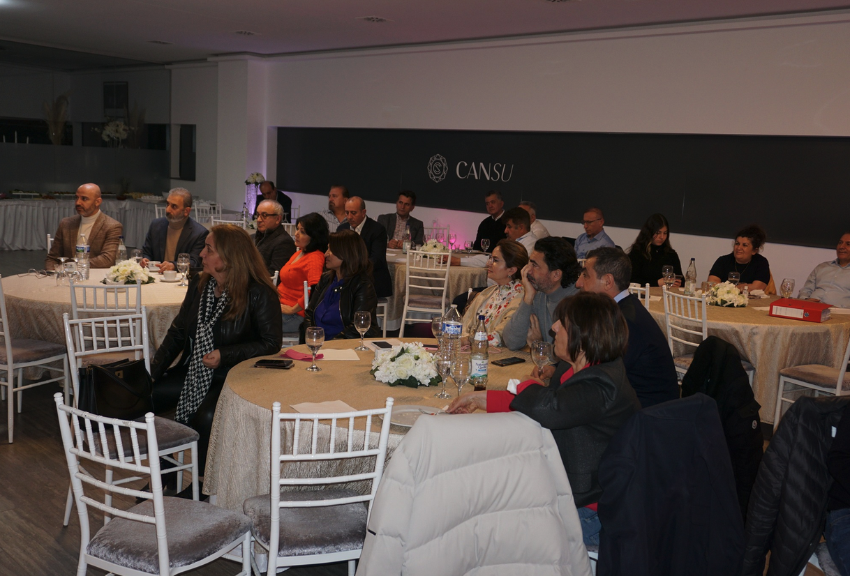 PRESSEMITTEILUNG DER WAHLBERECHTIGTEN GENERALVERSAMMLUNG