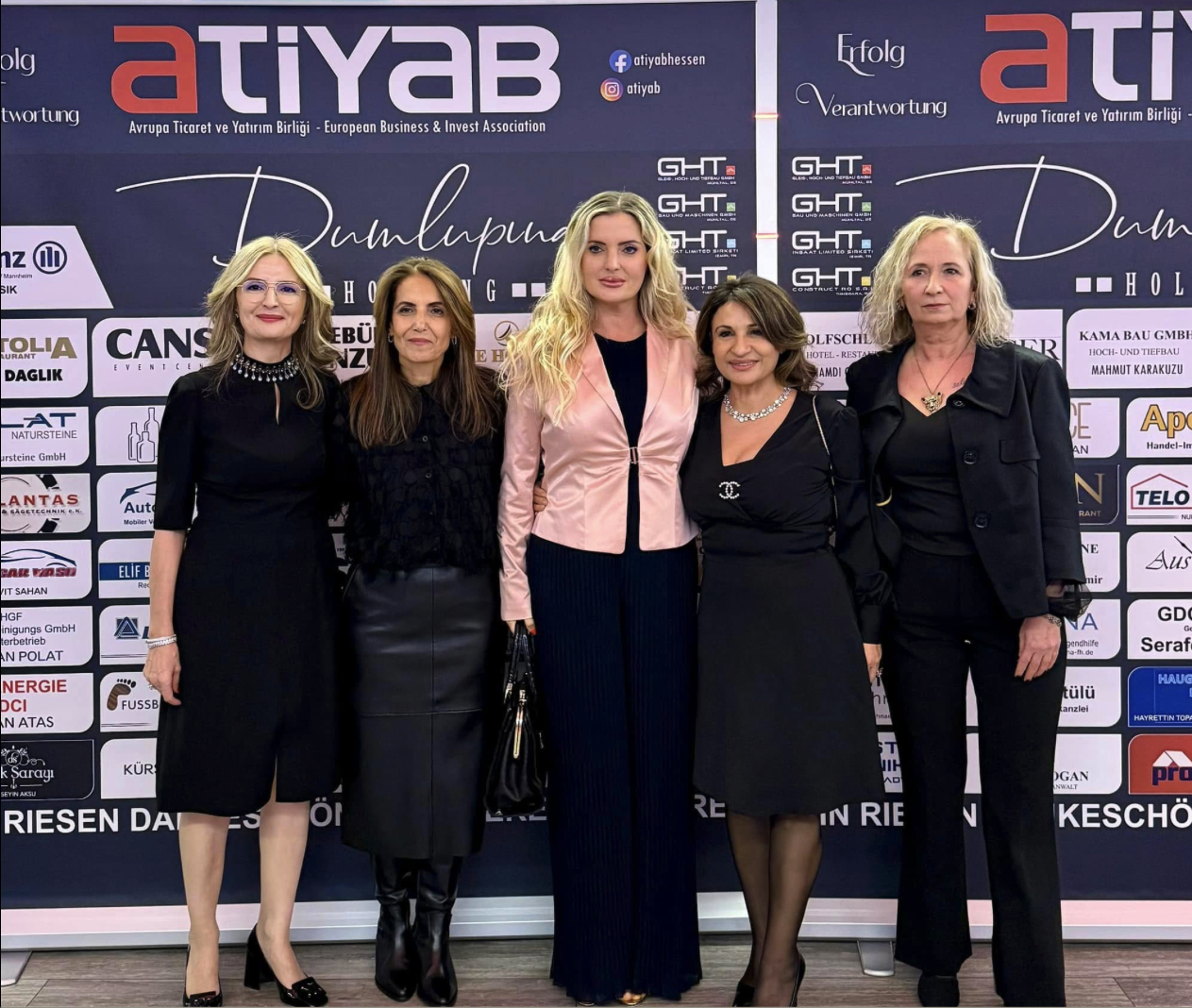 ATIYAB MITGLIEDER BLICKEN AUF ERFOLGREICHES JAHR      ZURÜCK