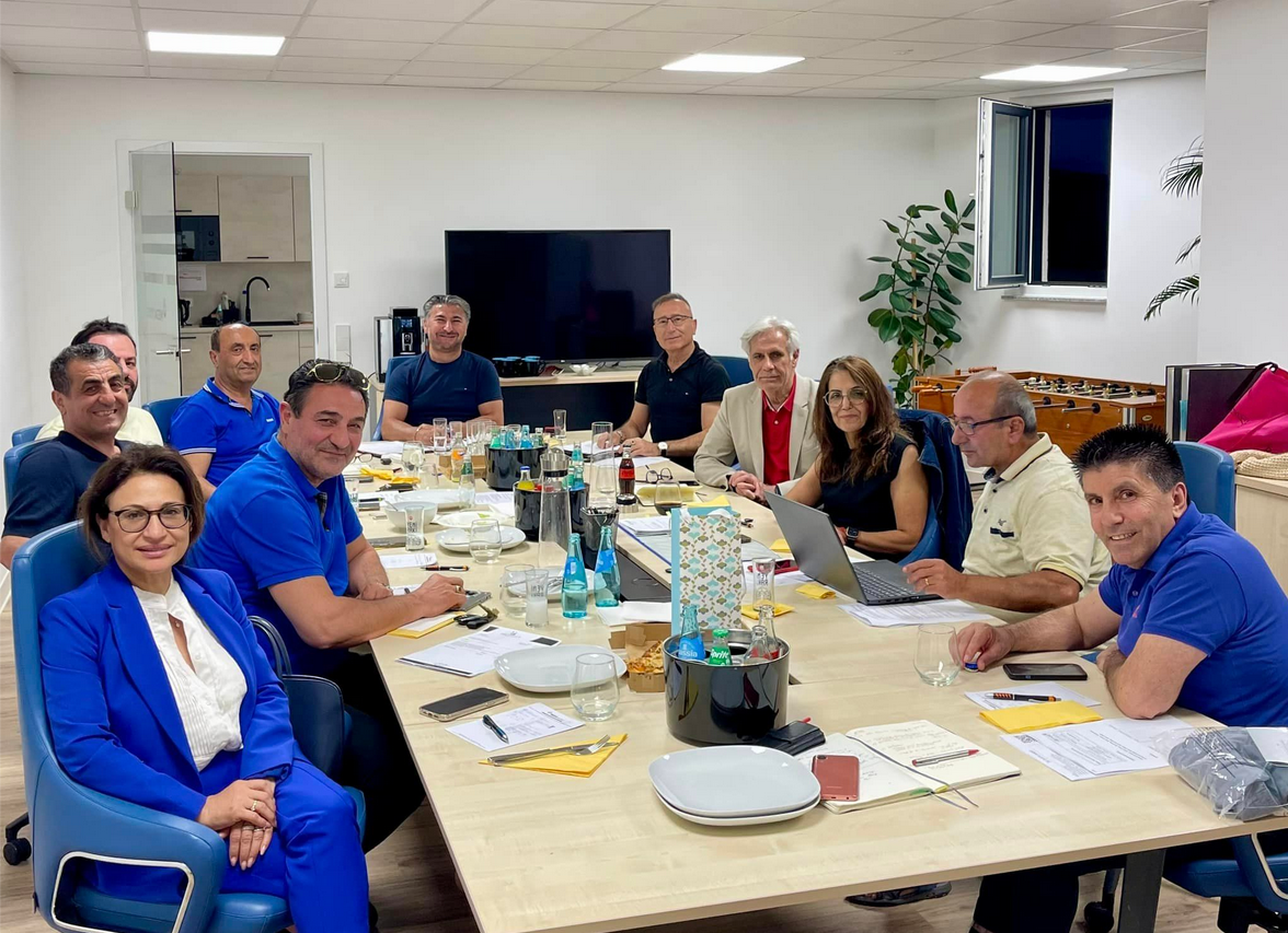 card-horizontal-image