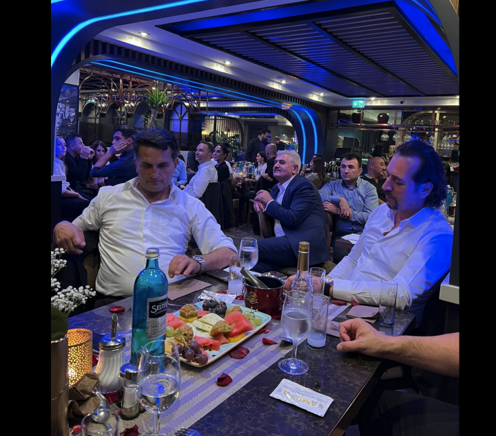 ATIYAB Abbas Dağlık’ın Frankfurt Zeil ‘deki Mekanında