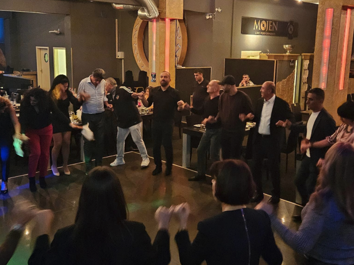 Nadir Temiz' in Mojen Performance mekanındayız