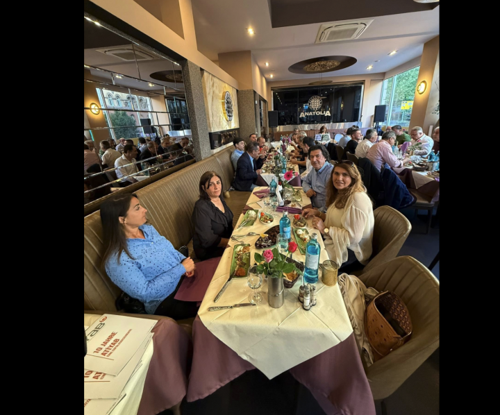 1 Mayıs Tebriği & Anatolia Restaurant Yemeği