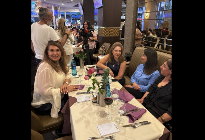 1 Mayıs Tebriği & Anatolia Restaurant Yemeği