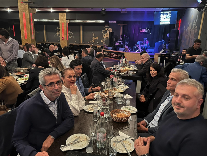 Nadir Temiz' in Mojen Performance mekanındayız