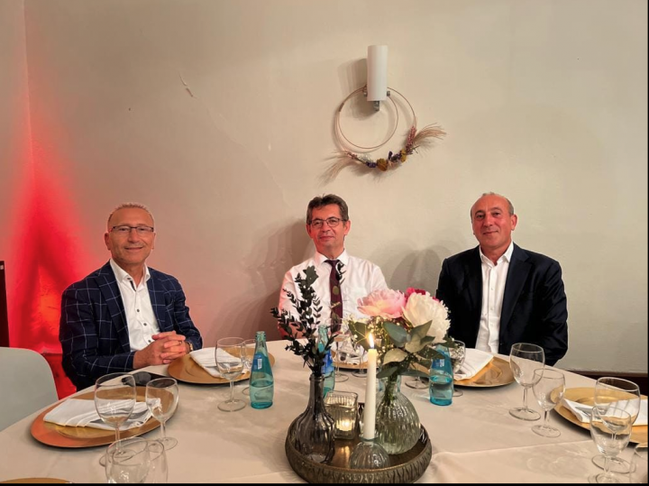 Atiyab Ticaret ve Yatirim Birligi, Schloss Kransberg'de.