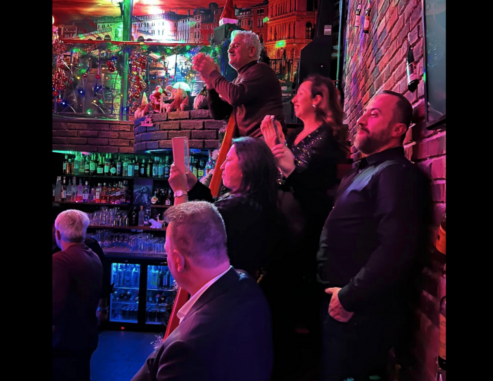 ATIYAB  Asım Çalışkan’ın mekanında Yıl sonu yorgunluğu attı