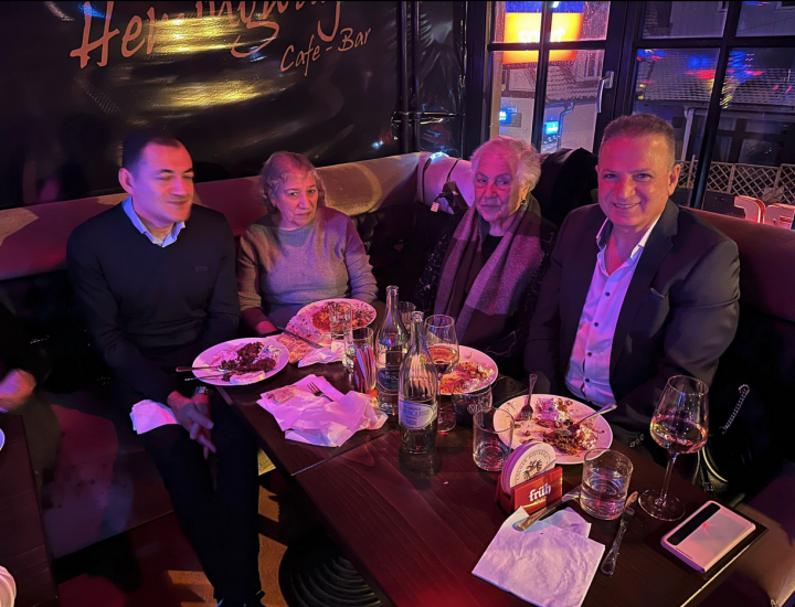 ATIYAB  Asım Çalışkan’ın mekanında Yıl sonu yorgunluğu attı