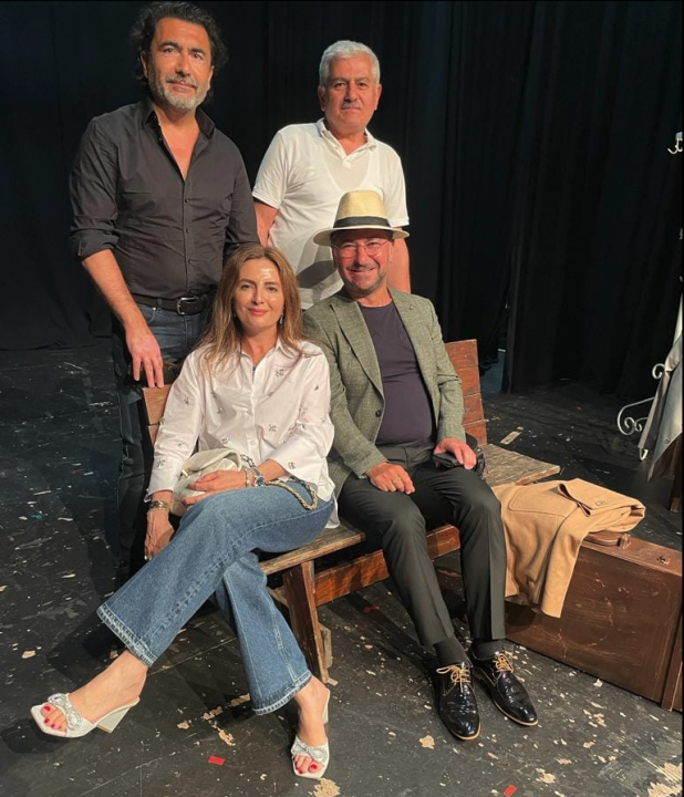 Atiyab Ticaret ve Yatirim Birligi, Internationales Theater Frankfurt'ta.