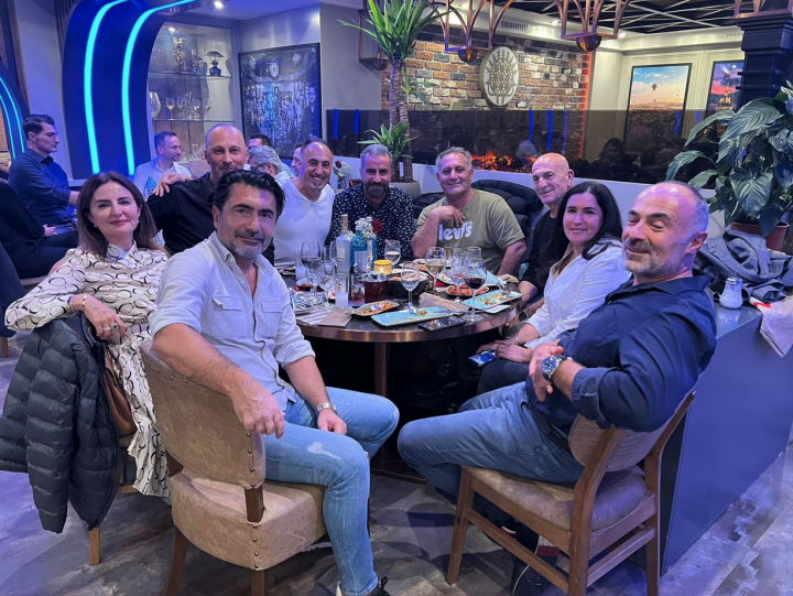 ATIYAB Abbas Dağlık’ın Frankfurt Zeil ‘deki Mekanında