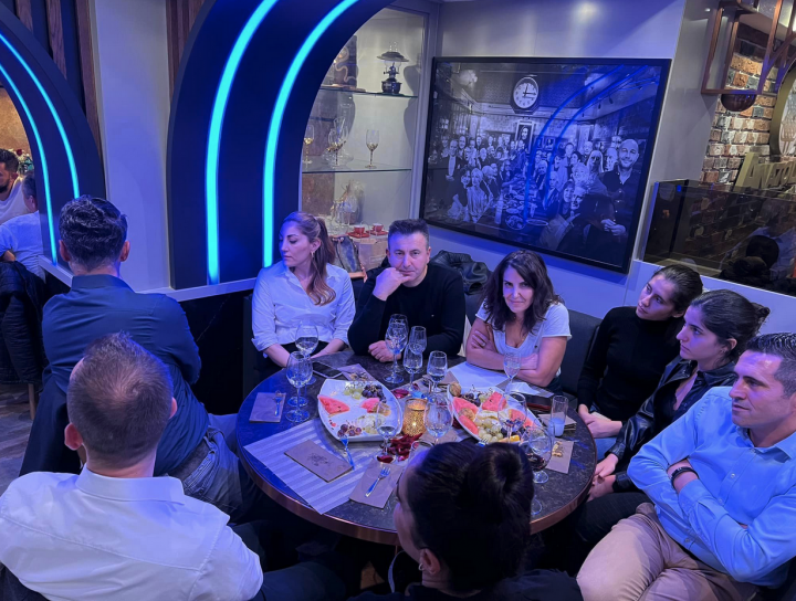 ATIYAB Abbas Dağlık’ın Frankfurt Zeil ‘deki Mekanında