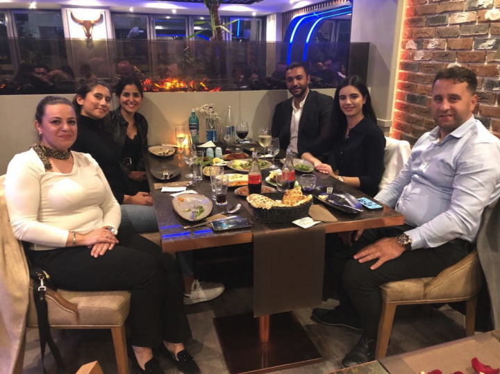 ATIYAB Abbas Dağlık’ın Frankfurt Zeil ‘deki Mekanında